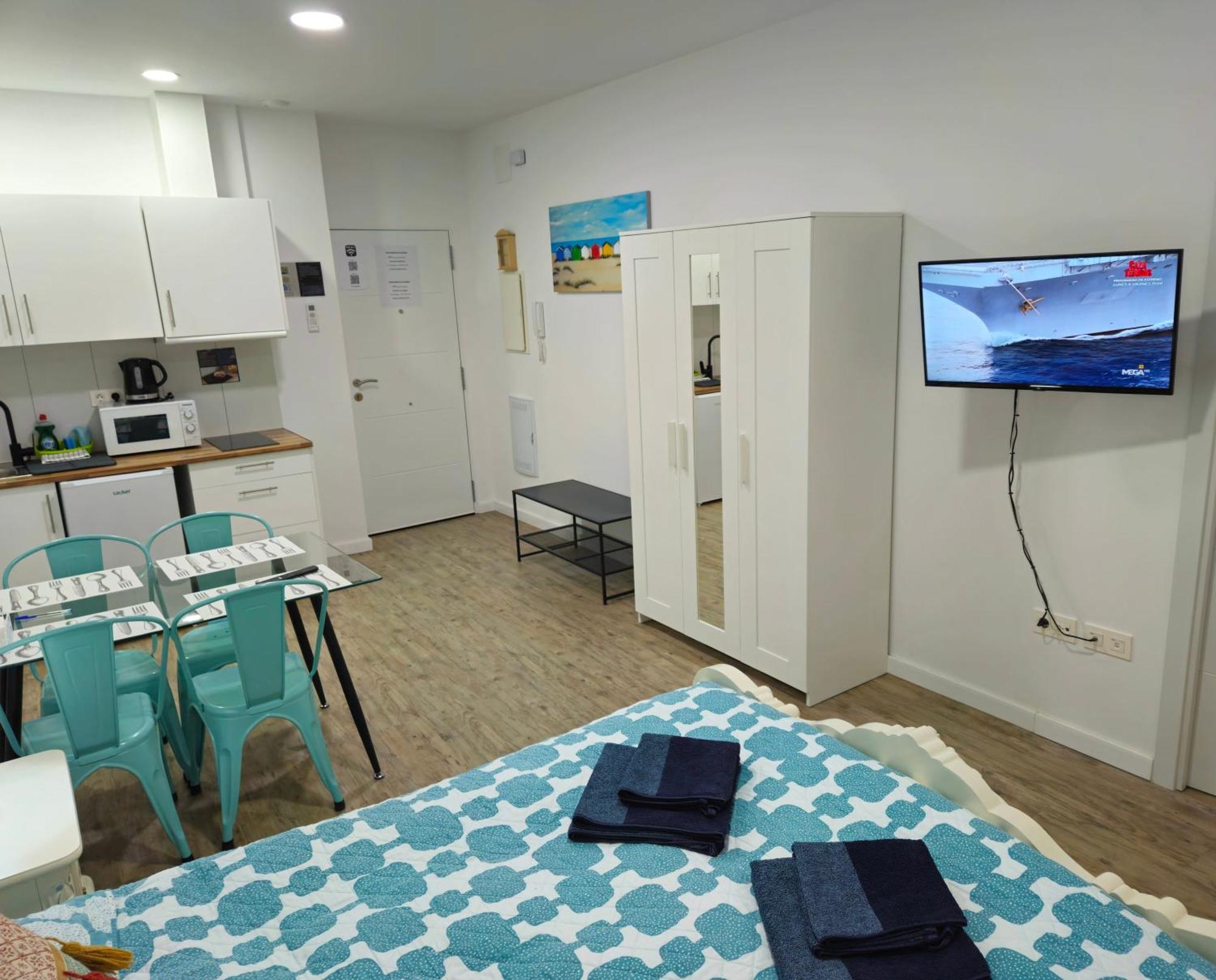 Apartamentos Elemar Free Luggage Storage Málaga Oda fotoğraf